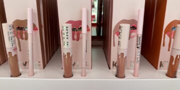 Kylie Cosmetics: A Makeup Empire Born from Social Media