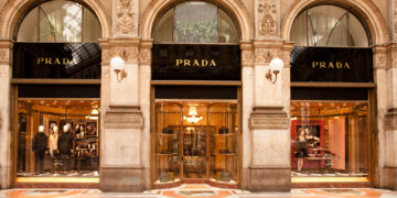 The Significance of Heritage for Luxury Brands: Why Tradition Matters in the World of High-End Fashion